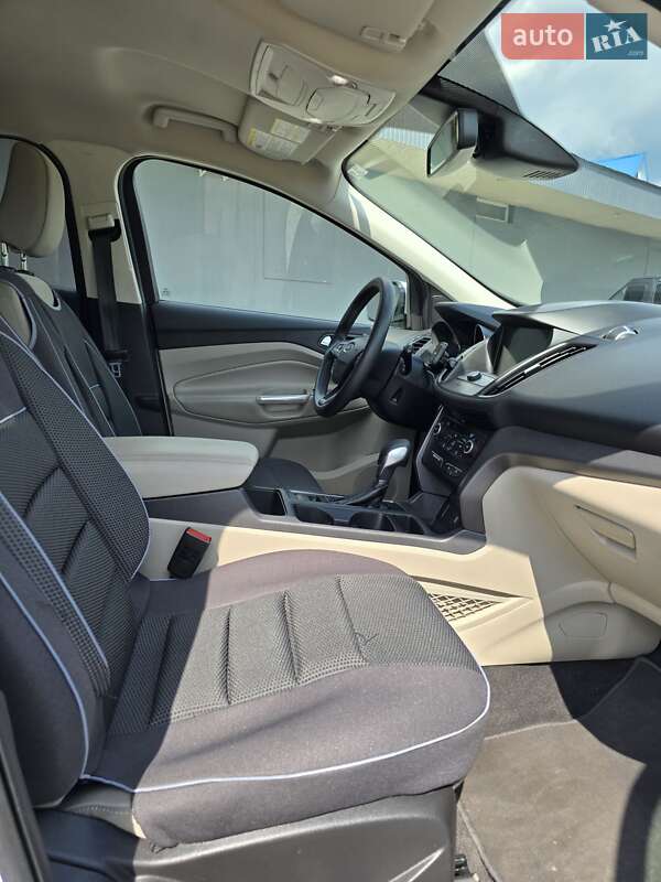 Внедорожник / Кроссовер Ford Escape 2019 в Львове