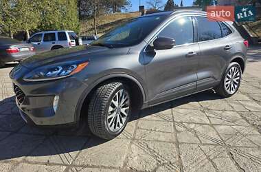 Внедорожник / Кроссовер Ford Escape 2019 в 