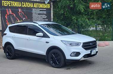 Внедорожник / Кроссовер Ford Escape 2016 в Кривом Роге