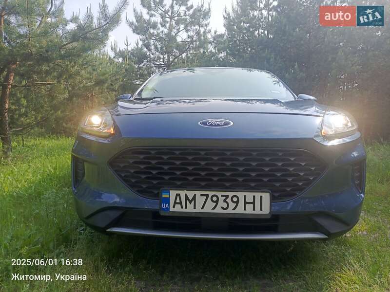 Внедорожник / Кроссовер Ford Escape 2020 в Житомире