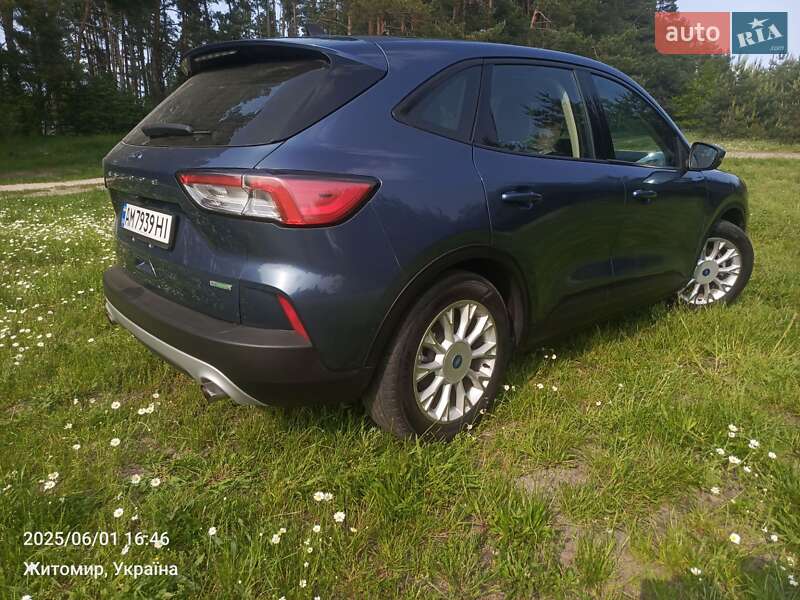 Внедорожник / Кроссовер Ford Escape 2020 в Житомире