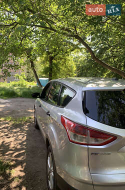 Внедорожник / Кроссовер Ford Escape 2014 в 