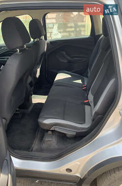 Внедорожник / Кроссовер Ford Escape 2014 в 
