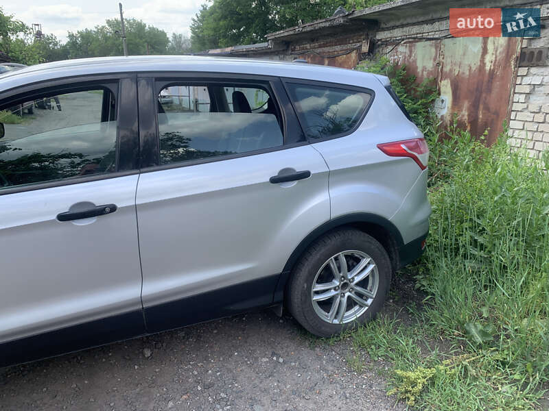 Позашляховик / Кросовер Ford Escape 2014 в Кривому Розі