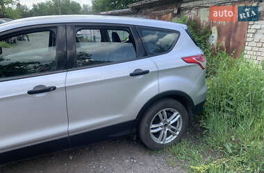 Внедорожник / Кроссовер Ford Escape 2014 в 