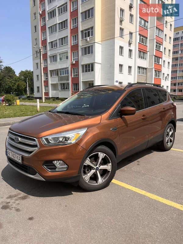 Внедорожник / Кроссовер Ford Escape 2016 в Харькове
