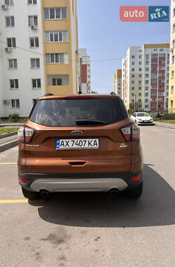 Внедорожник / Кроссовер Ford Escape 2016 в 