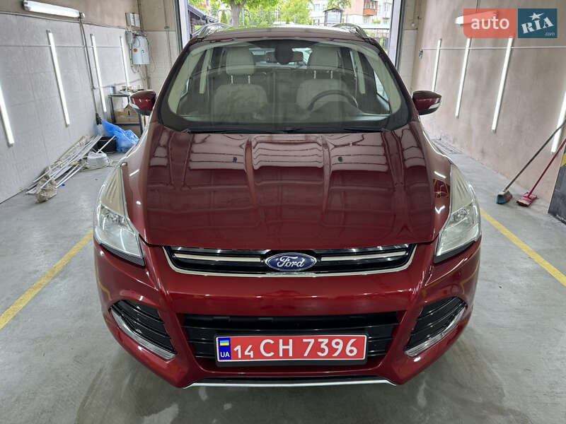 Позашляховик / Кросовер Ford Escape 2014 в 