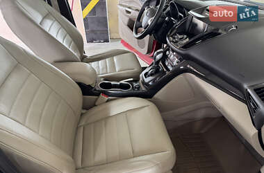Позашляховик / Кросовер Ford Escape 2014 в 