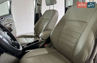 Позашляховик / Кросовер Ford Escape 2014 в 
