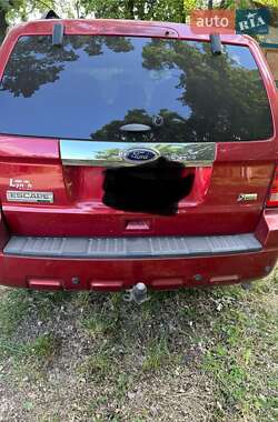 Позашляховик / Кросовер Ford Escape 2011 в 