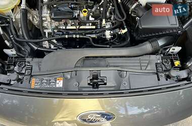 Внедорожник / Кроссовер Ford Escape 2022 в 