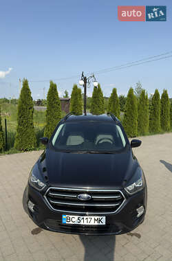Внедорожник / Кроссовер Ford Escape 2017 в 