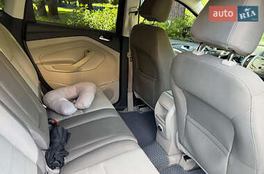 Внедорожник / Кроссовер Ford Escape 2013 в 