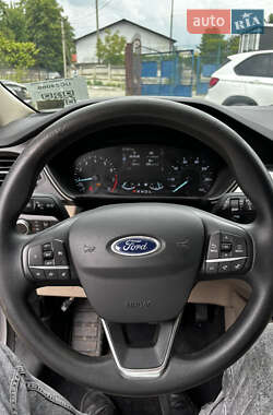 Внедорожник / Кроссовер Ford Escape 2020 в 
