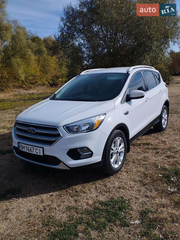 Внедорожник / Кроссовер Ford Escape 2017 в Сумах