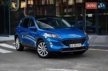 Внедорожник / Кроссовер Ford Escape 2021 в 