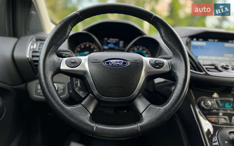 Позашляховик / Кросовер Ford Escape 2016 в Львові