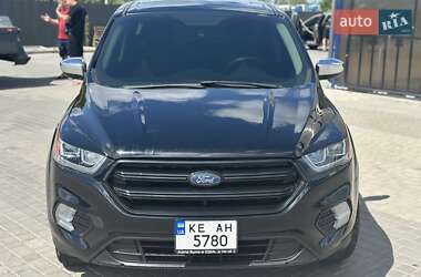 Внедорожник / Кроссовер Ford Escape 2017 в 