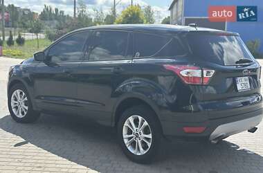 Внедорожник / Кроссовер Ford Escape 2017 в 