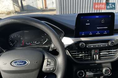 Внедорожник / Кроссовер Ford Escape 2020 в 