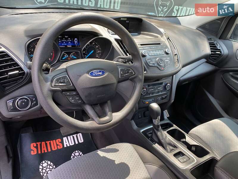 Внедорожник / Кроссовер Ford Escape 2016 в Хмельницком