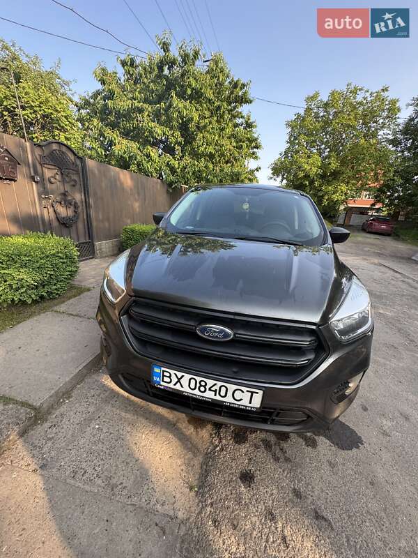 Внедорожник / Кроссовер Ford Escape 2017 в Хмельницком