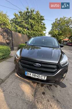 Внедорожник / Кроссовер Ford Escape 2017 в 