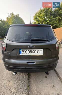 Внедорожник / Кроссовер Ford Escape 2017 в 