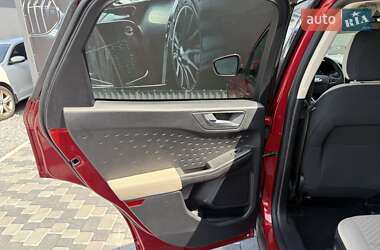 Внедорожник / Кроссовер Ford Escape 2020 в 