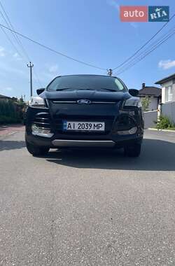 Внедорожник / Кроссовер Ford Escape 2016 в 