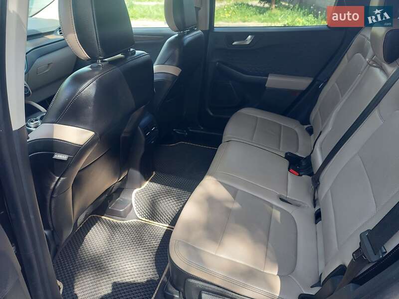 Позашляховик / Кросовер Ford Escape 2019 в Рівному