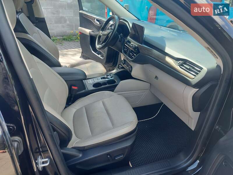 Позашляховик / Кросовер Ford Escape 2019 в Рівному