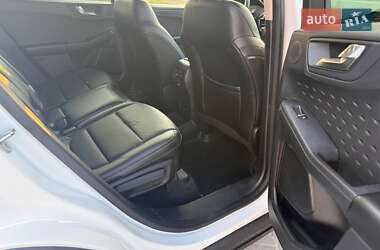 Внедорожник / Кроссовер Ford Escape 2020 в 