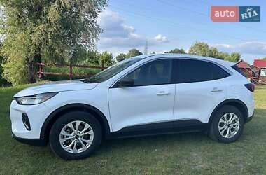 Внедорожник / Кроссовер Ford Escape 2023 в 