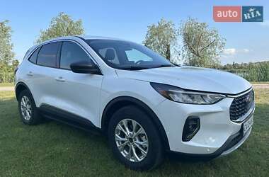 Внедорожник / Кроссовер Ford Escape 2023 в 