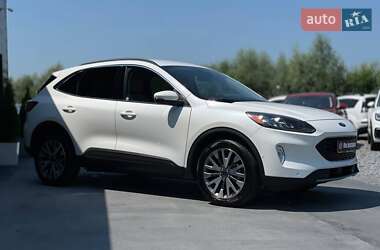 Внедорожник / Кроссовер Ford Escape 2020 в 