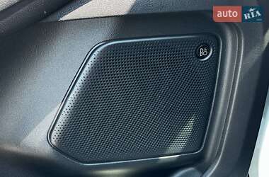 Внедорожник / Кроссовер Ford Escape 2020 в 
