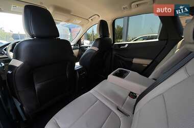 Внедорожник / Кроссовер Ford Escape 2020 в 