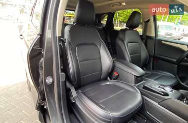 Внедорожник / Кроссовер Ford Escape 2020 в 