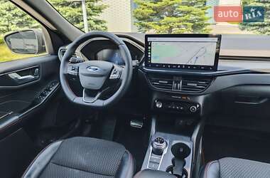 Внедорожник / Кроссовер Ford Escape 2023 в 