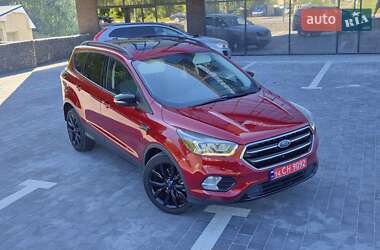 Позашляховик / Кросовер Ford Escape 2016 в Стрию