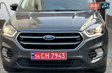 Внедорожник / Кроссовер Ford Escape 2017 в 
