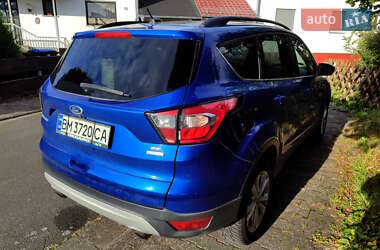 Внедорожник / Кроссовер Ford Escape 2017 в 