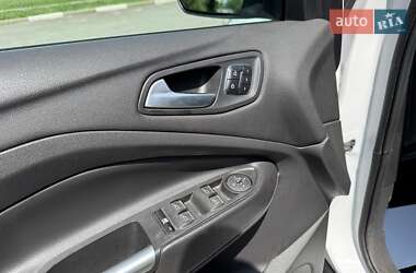 Внедорожник / Кроссовер Ford Escape 2014 в 