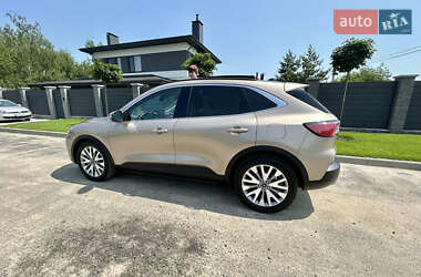 Внедорожник / Кроссовер Ford Escape 2020 в 