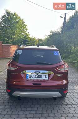 Позашляховик / Кросовер Ford Escape 2015 в 