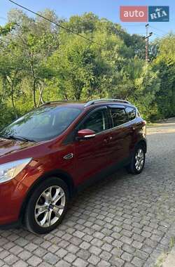 Позашляховик / Кросовер Ford Escape 2015 в 