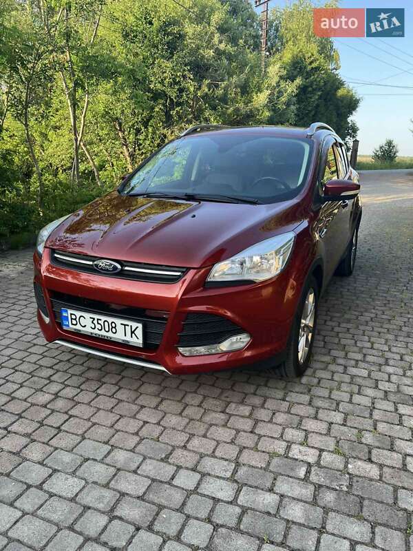 Позашляховик / Кросовер Ford Escape 2015 в 
