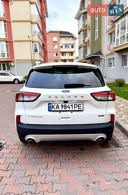 Внедорожник / Кроссовер Ford Escape 2021 в 